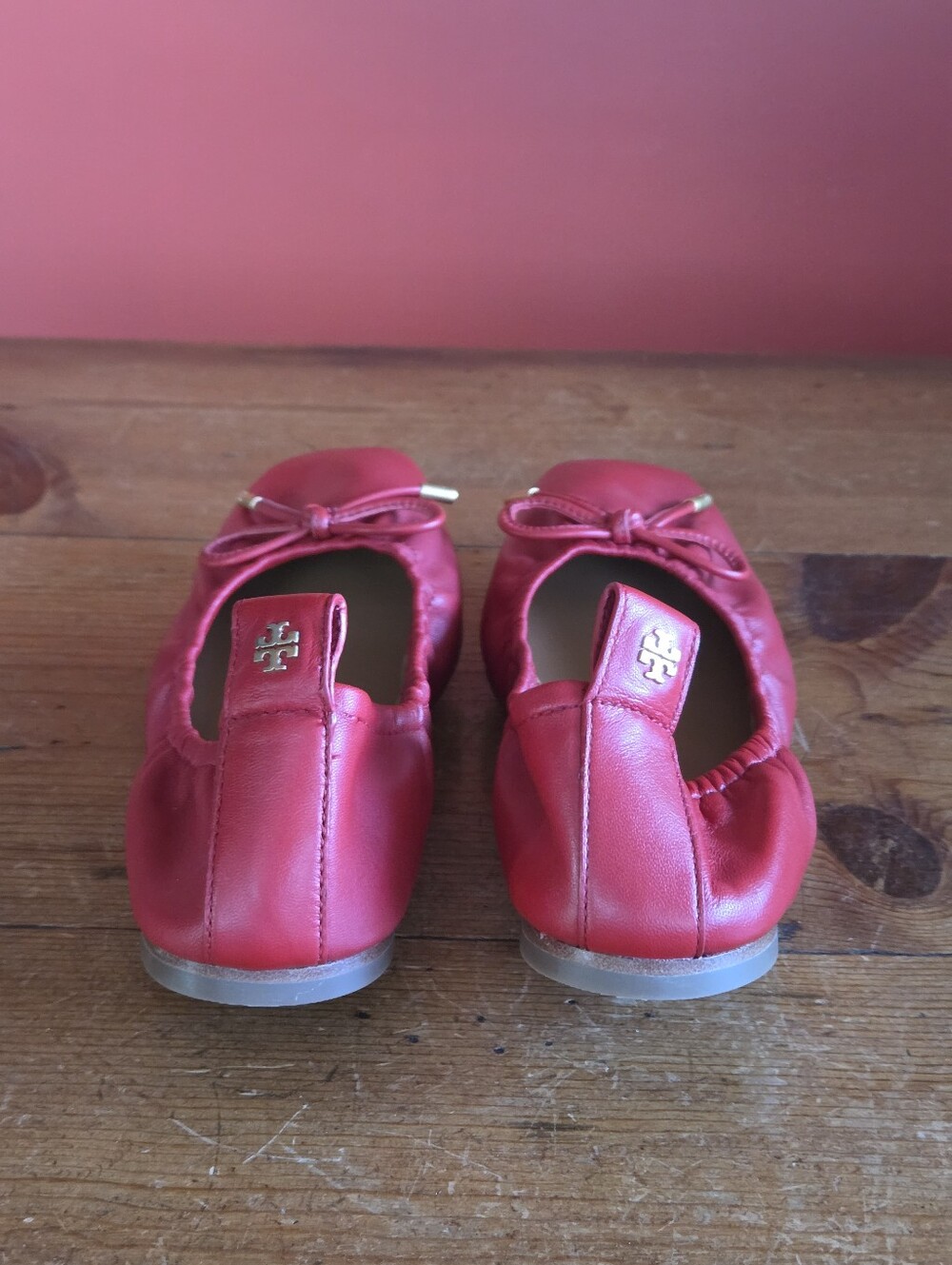 Tory Burch Red Leather Ballet Flats Square Toe Size 8M Bow Elasticated Gold Logo - Picture 8 of 16